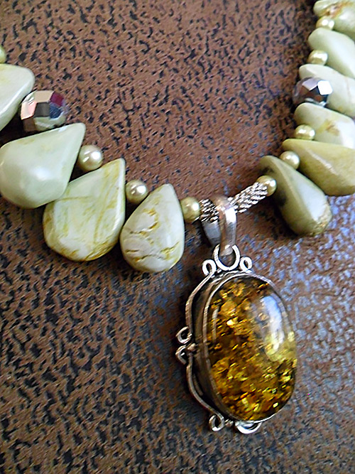 Olive jade, pearl and amber pendant necklace